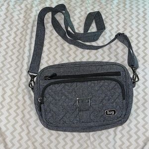 Lug crossbody